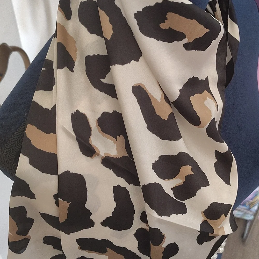 🆕Leopard Print Fabric Scarf/Wrap 2.5Wx2.8LNIP